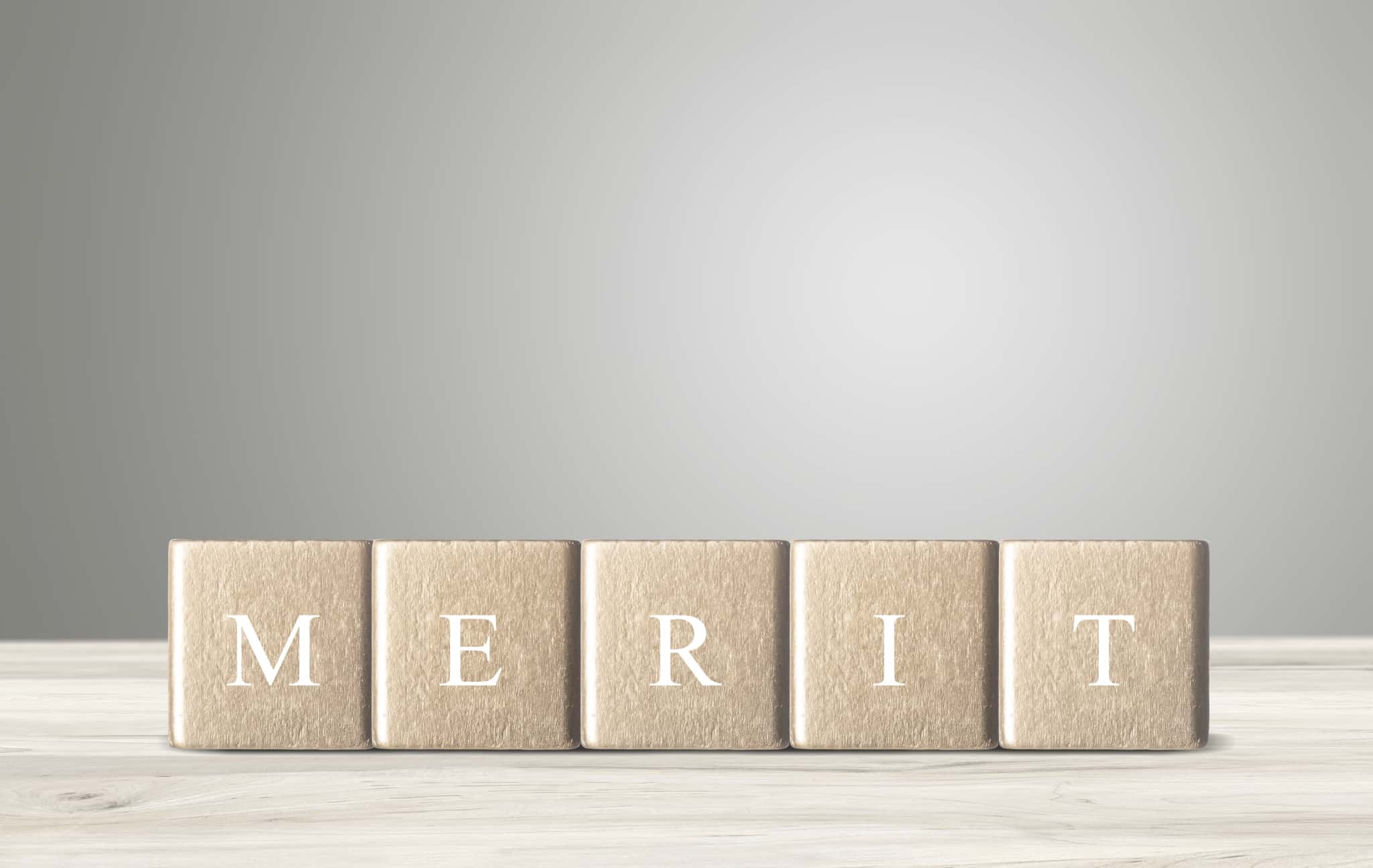 歯周外科治療のメリットを説明するイメージ